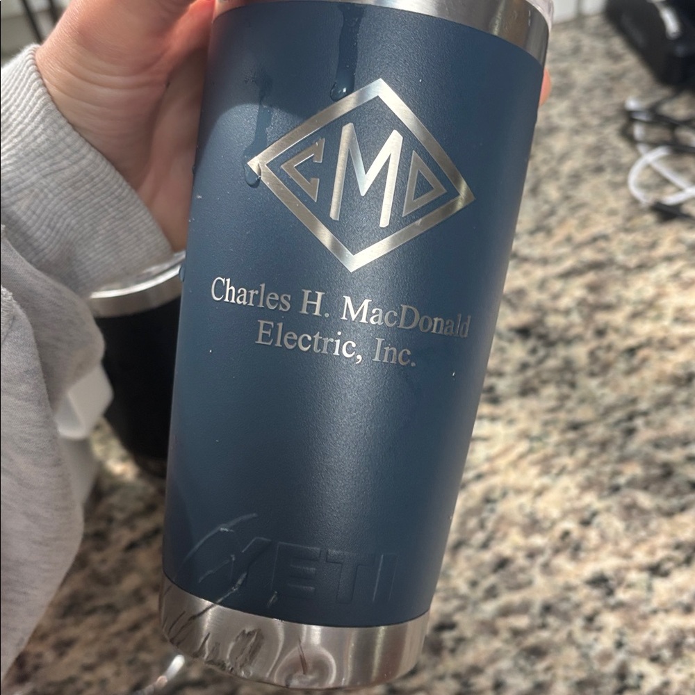 Used yeti collection - Picture 4 of 8
